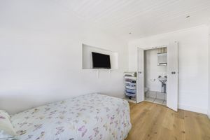 Photo 35- click for photo gallery